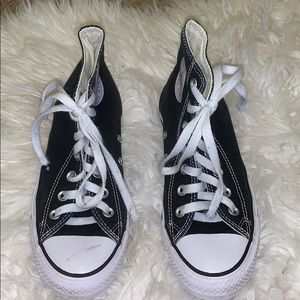Black Converse High Top🍒